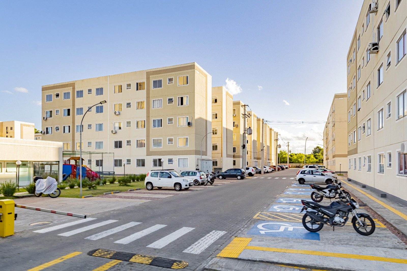 Apartamento novo, no 4° andar