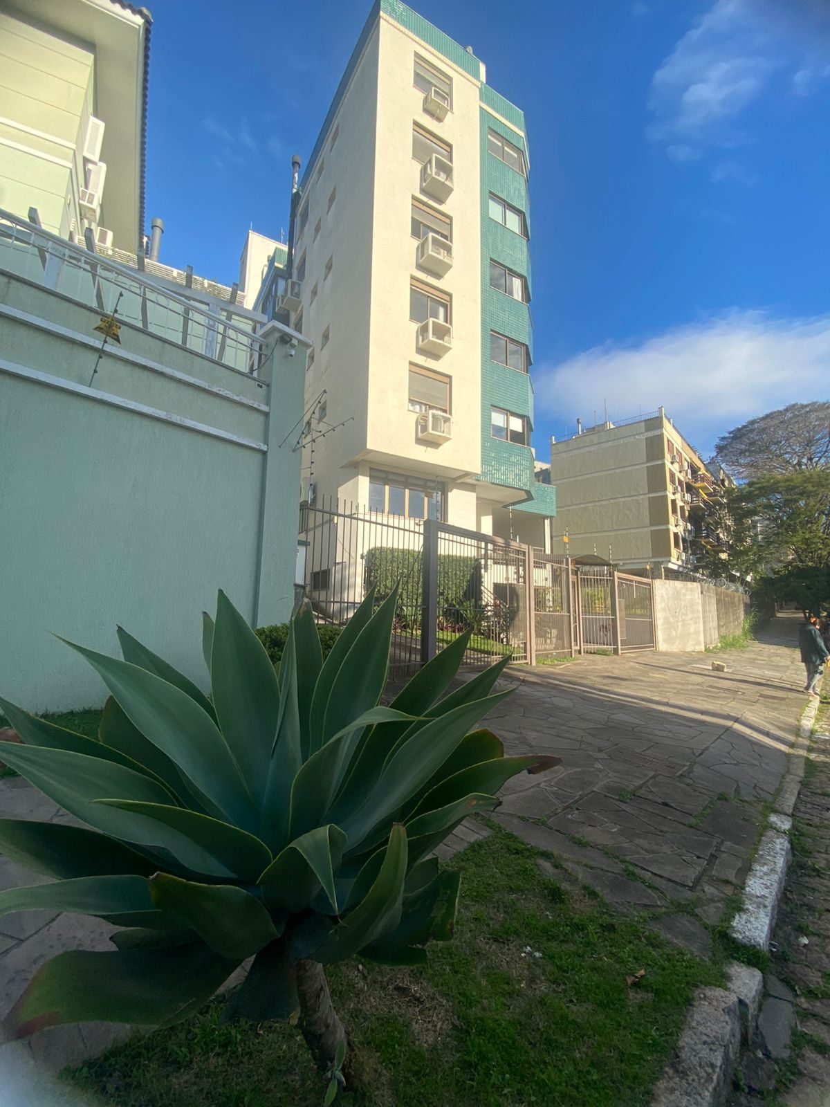 🏡 Apartamento à Venda no Menino Deus – R$ 499.000
